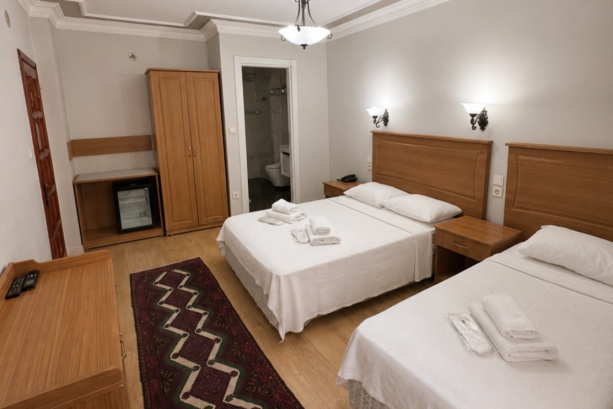 Side Hotel